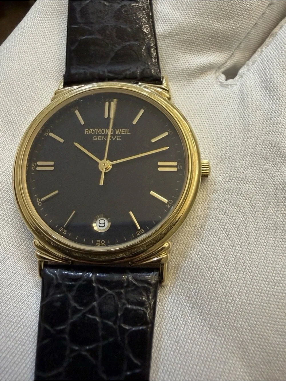 Vintage Raymond Weil Geneve 5631 18K Gold Plated Black Dial Unisex Dress Watch